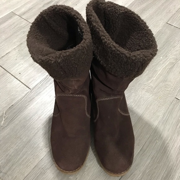 Lands End Brown Suede “Chalet” Mid Calf Wedge Heel Faux Shearling Lined Boots - Picture 2 of 8